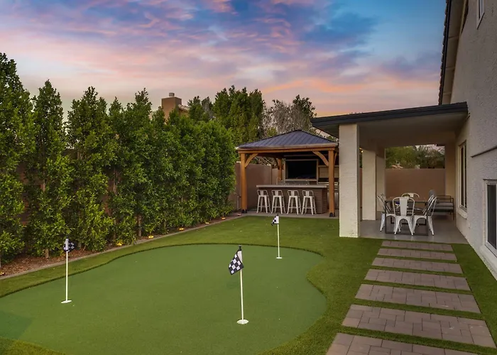 New! Luxe Vacation Retreat - Heated Pool, Putting